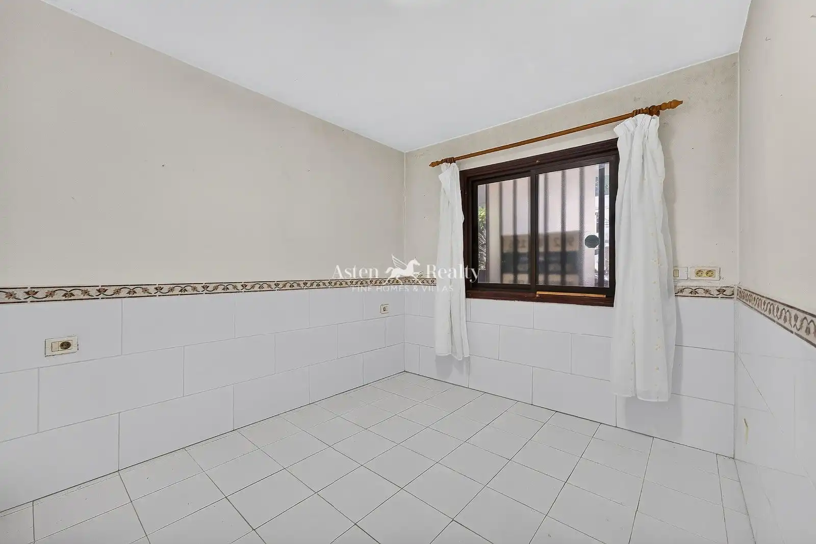 Dormitori de Apartament en venda en Arona amb Terrassa, Piscina i Piscina comunitària