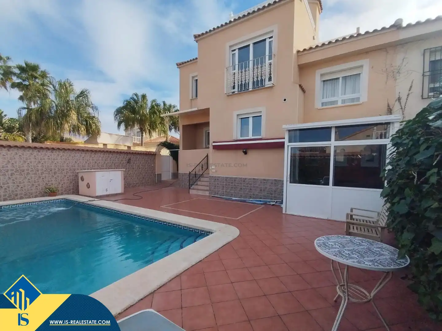 Villa avec piscine à vendre à Zona Carrefour - Urbanizaciones