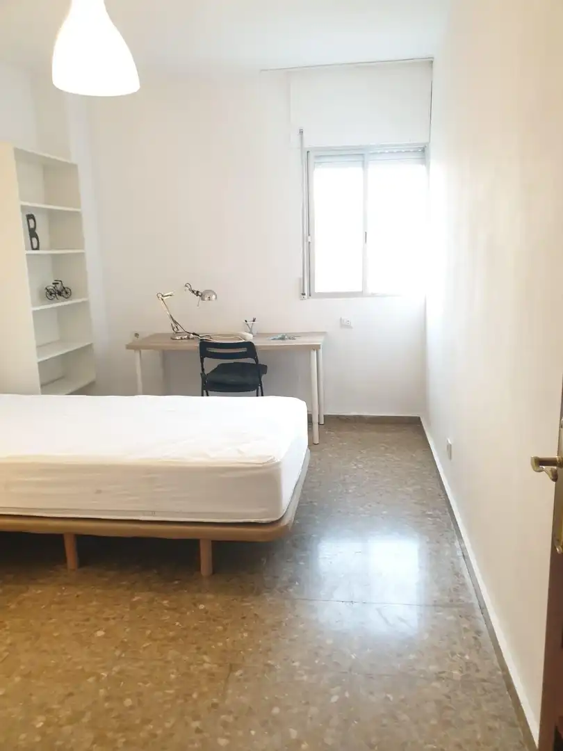 Dormitori de Pis per a compartir en Málaga amb Aire condicionat, Parquet i Terrassa