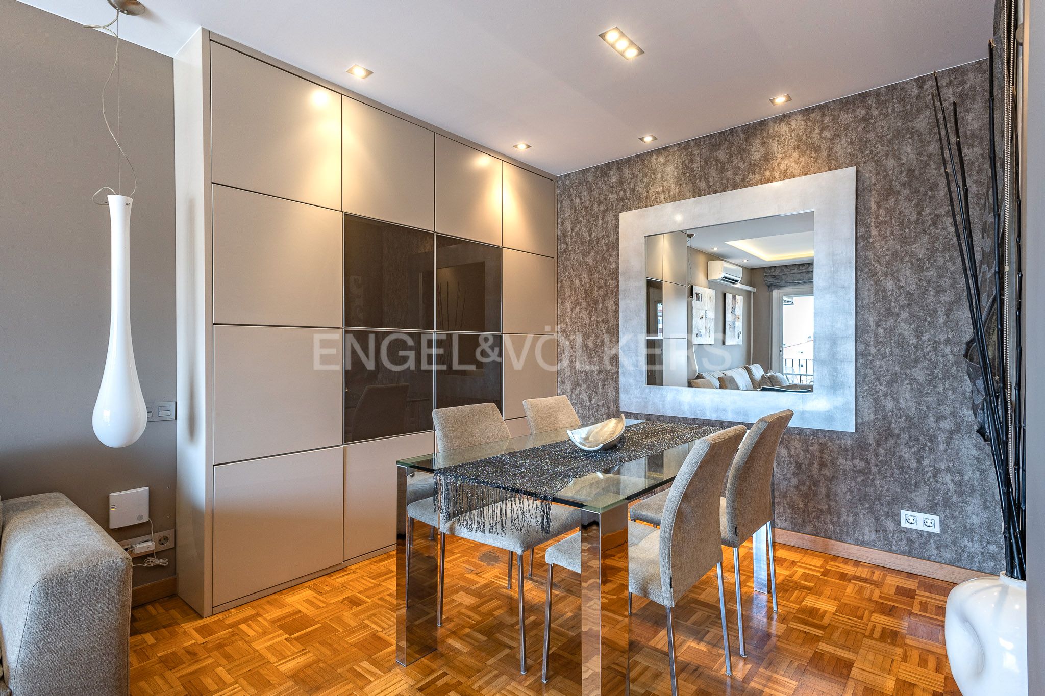 Dining room of Apartment for sale in Sabadell  with Air Conditioner, Heating and Parquet flooring