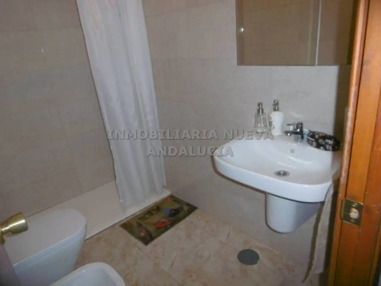 Baño de Piso en venta en Almería con Aire acondicionado