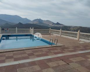 Piscina de Pis de lloguer en  Jaén Capital amb Terrassa, Piscina i Moblat