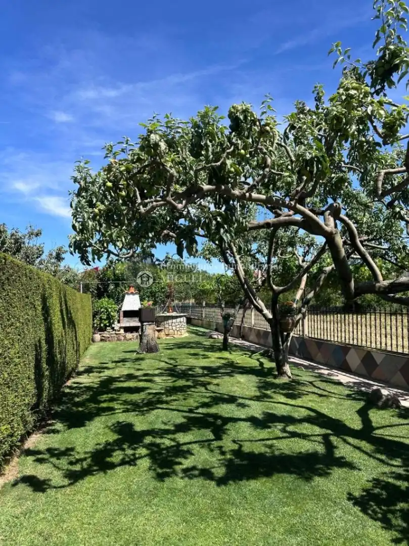 Semi-detached house with garden for sale in Verín, imagen 3