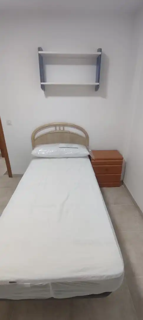 Habitación de Casa adosada de alquiler en Benicasim / Benicàssim con Aire acondicionado, Calefacción y Jardín privado