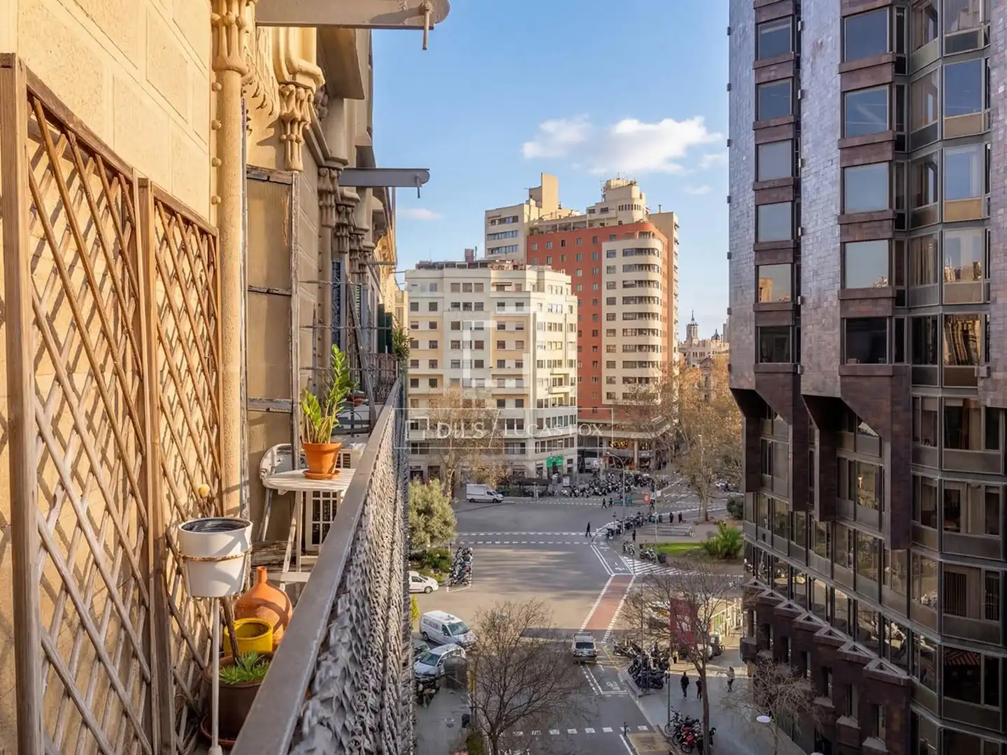 Exterior view of Flat for sale in Barcelona  with Air Conditioner, Heating and Terrace