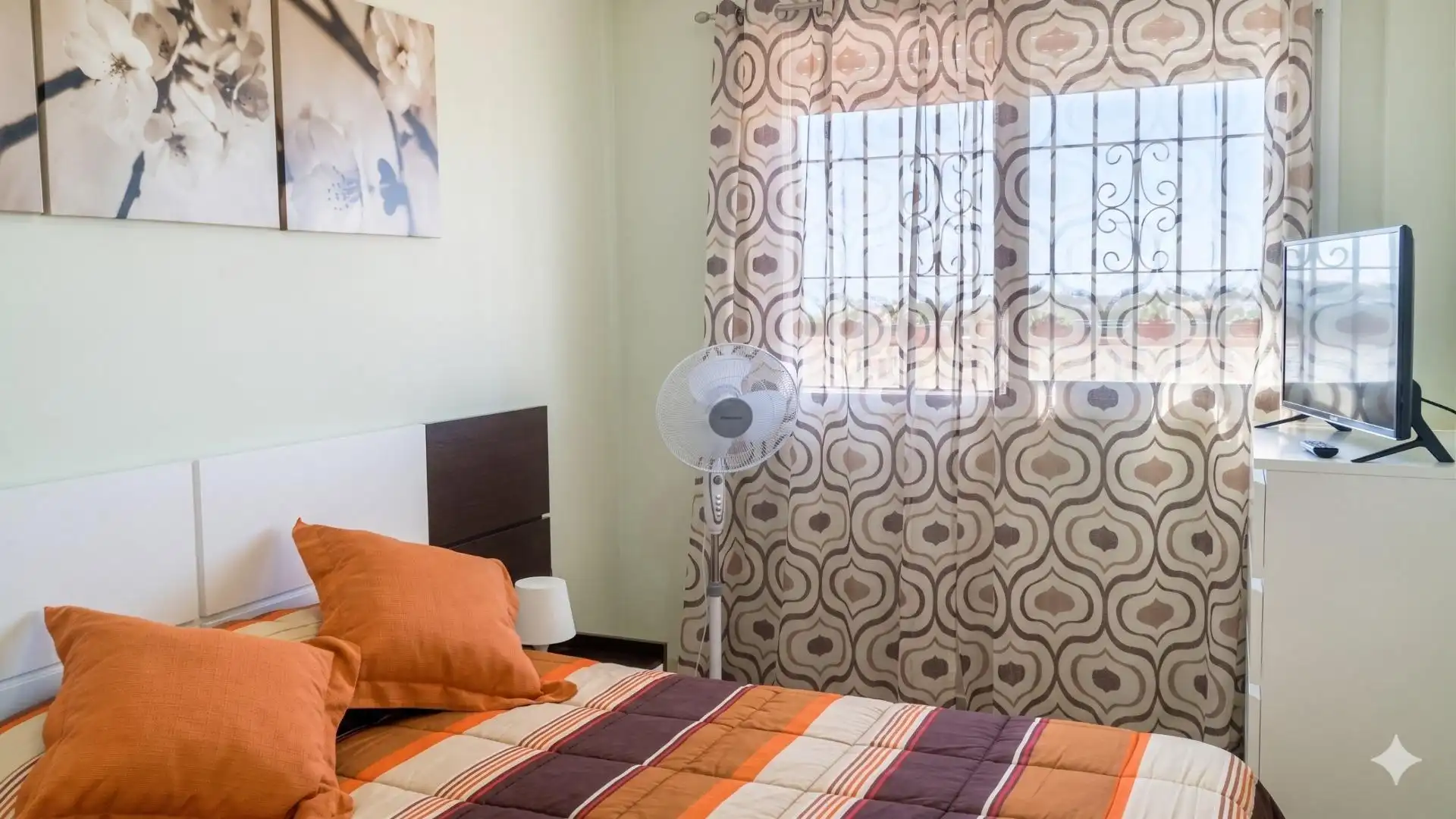 Schlafzimmer von Wohnung zum Verkauf in Almería mit Klimaanlage und Möbliert
