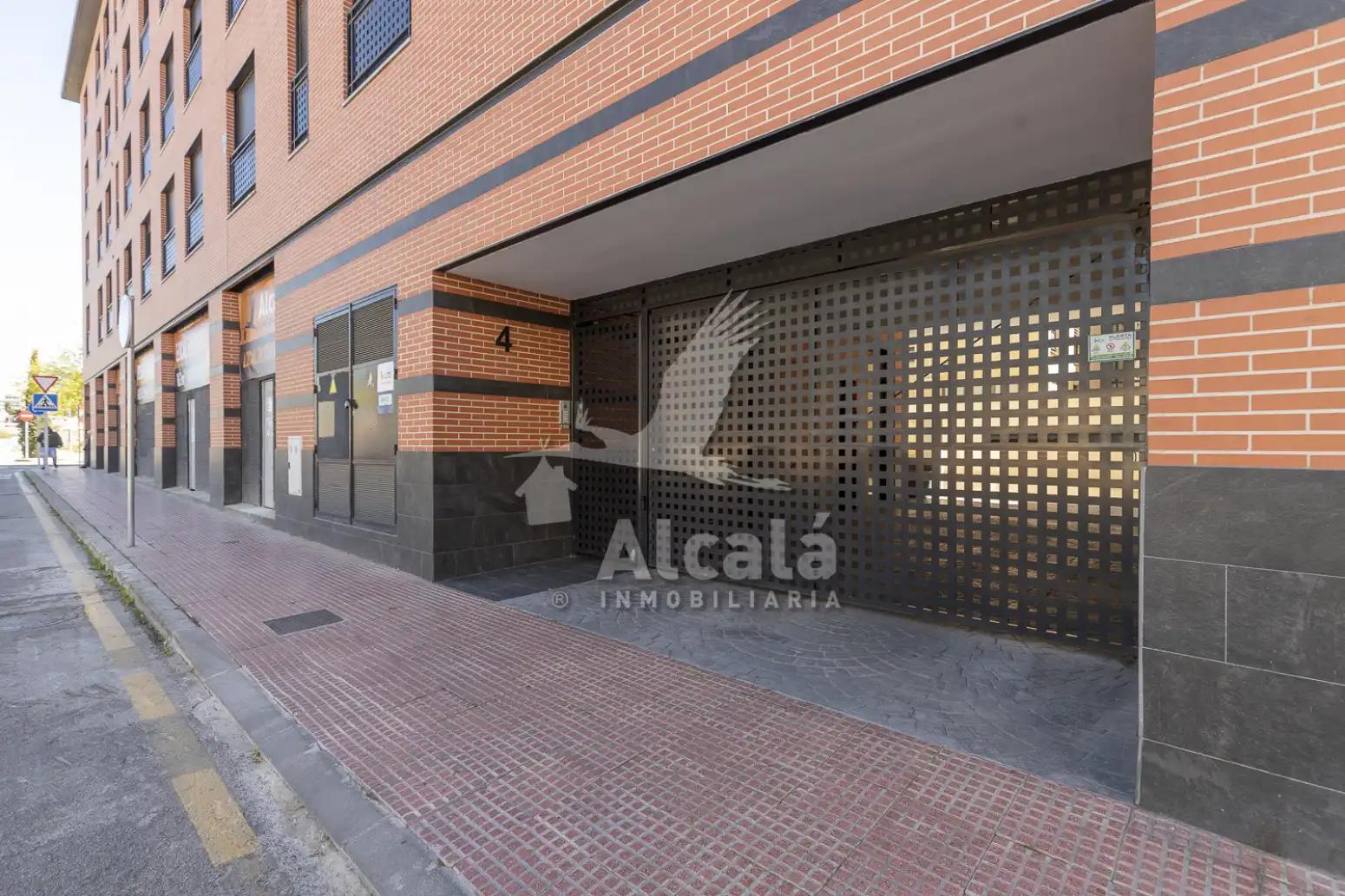 Local comercial de lloguer a Estación - Parque O'Donnell, imagen 4