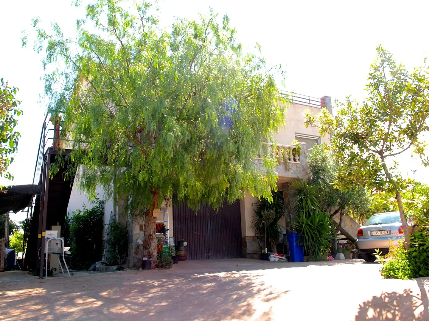 Exterior view of Houses for sale in Terrassa  with Terrace, Storage room and Oven