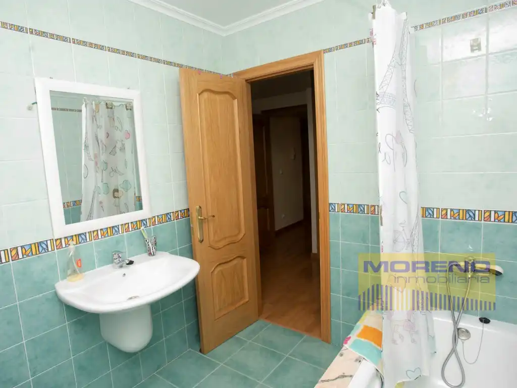 Bany de Casa o xalet en venda en Sarria