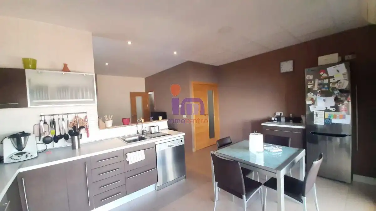 Cocina de Casa o chalet en venta en Valdepeñas con Aire acondicionado, Calefacción y Jardín privado