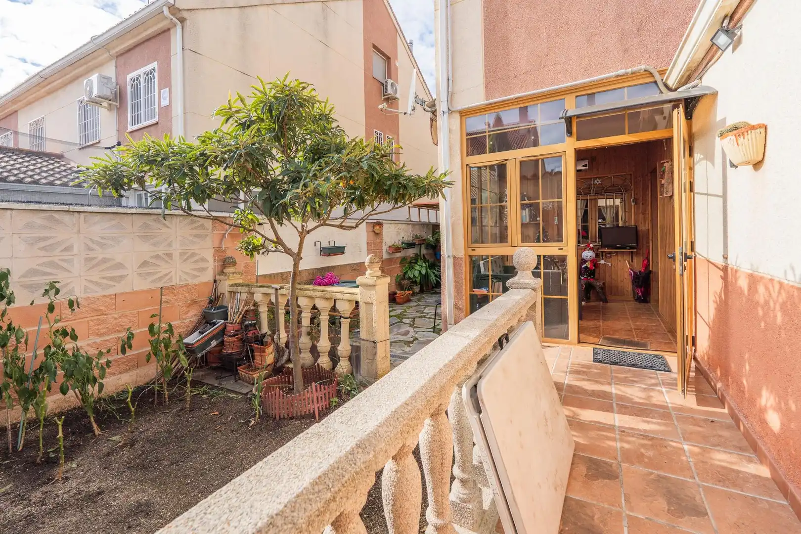 Casa adosada en venta en Calle Calle de Príncipe de Asturias, 19, Las Lomas
