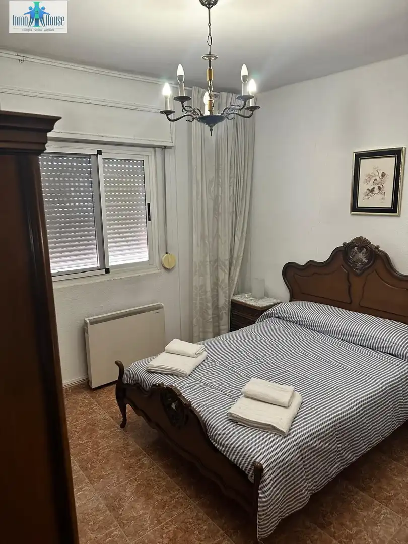 Dormitori de Casa adosada en venda en Albacete amb Calefacció, Jardí privat i Terrassa