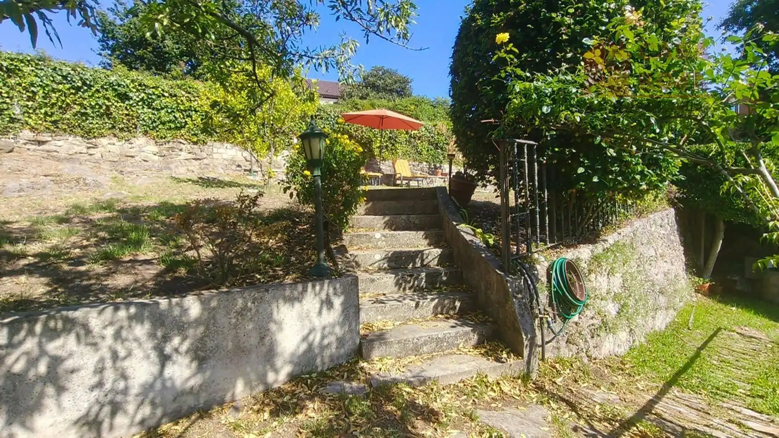 Garden of Houses for sale in Moaña  with Storage room and Furnished