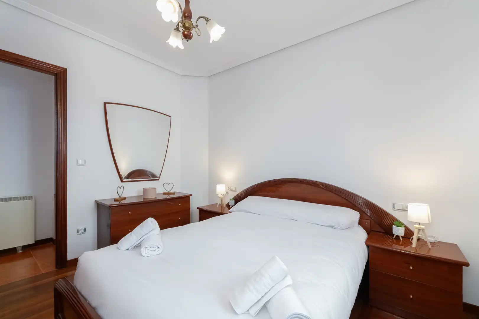 Habitación de Apartamento de alquiler en Cangas  con Calefacción, Parquet y Amueblado