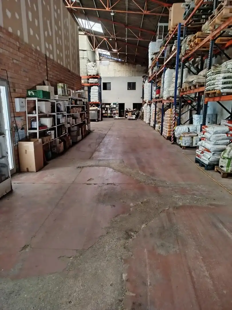 Nau industrial en venda en Lleida