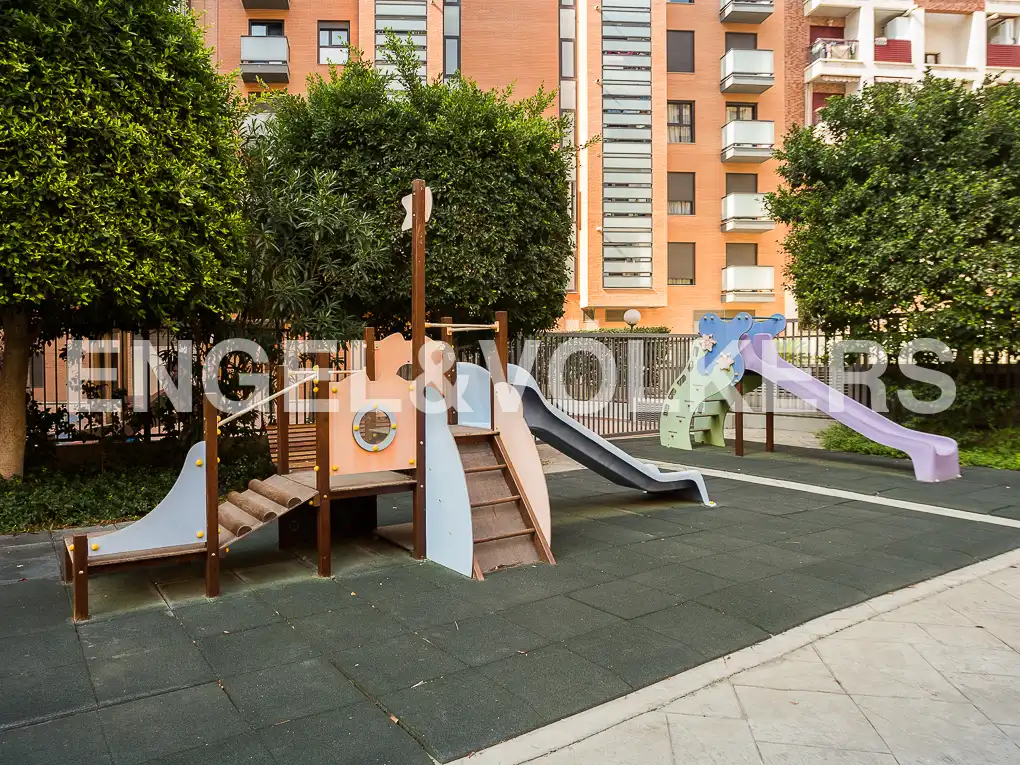 Terrassa de Pis de lloguer en Valencia amb Calefacció, Moblat i Balcó
