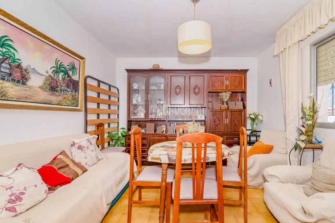 Sala de estar de Piso en venta en Loja con Aire acondicionado, Amueblado y Balcón