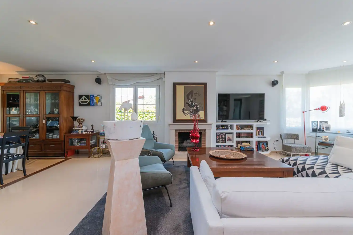 Living room of Houses for sale in Boadilla del Monte  with Air Conditioner, Heating and Storage room