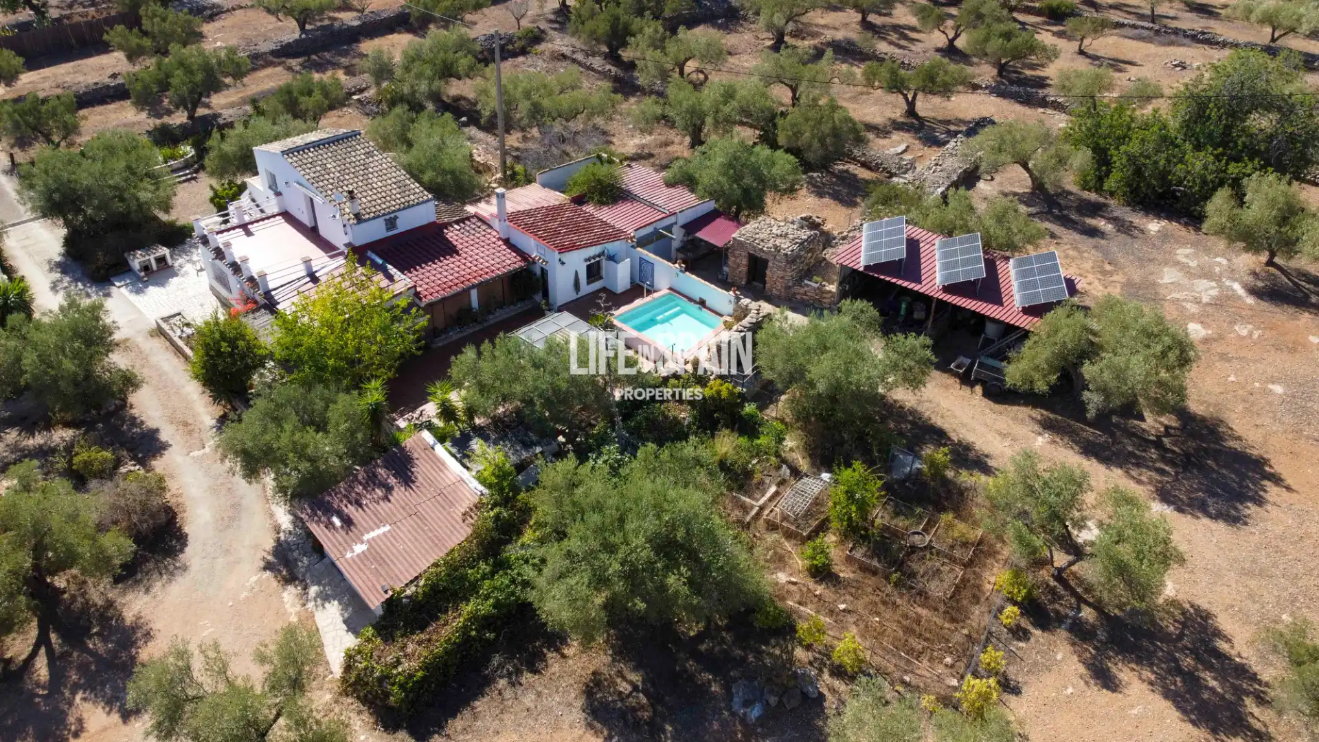 Country house with pool for sale in Camarles, imagen 3