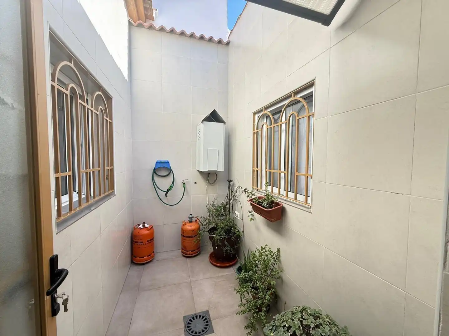 Vista exterior de Casa o xalet en venda en Humilladero amb Aire condicionat, Calefacció i Piscina