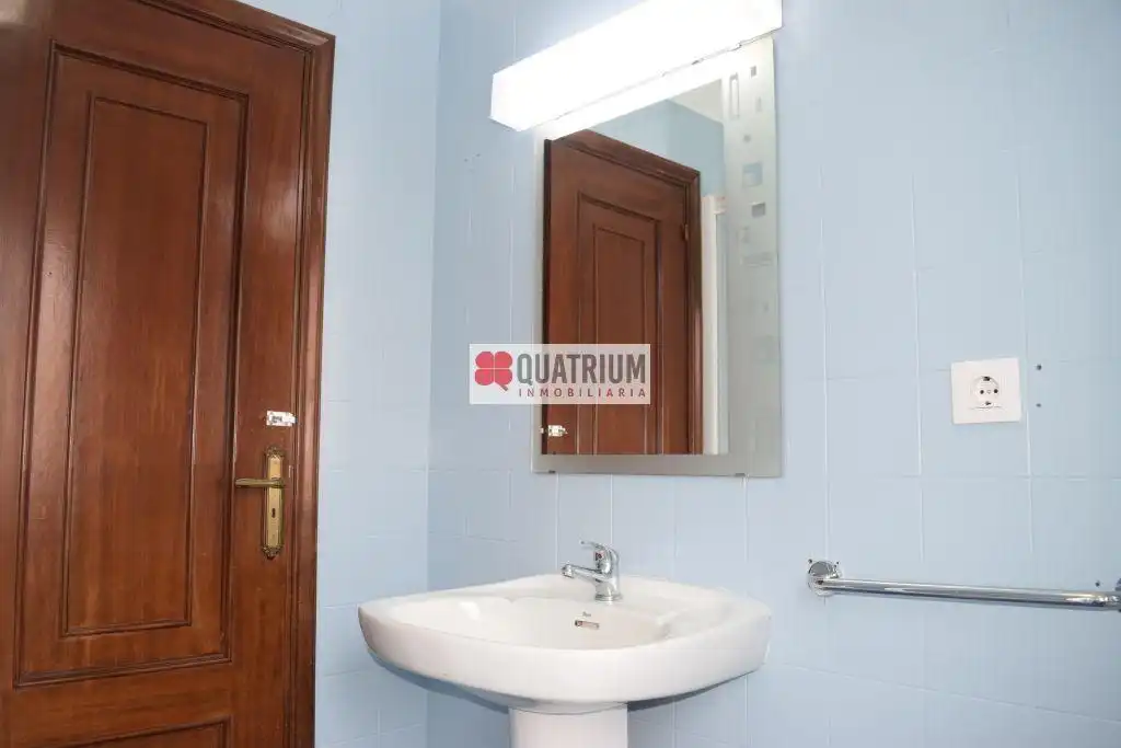 Casa o chalet en venta en Santiago de Compostela  con Jardín privado y Trastero