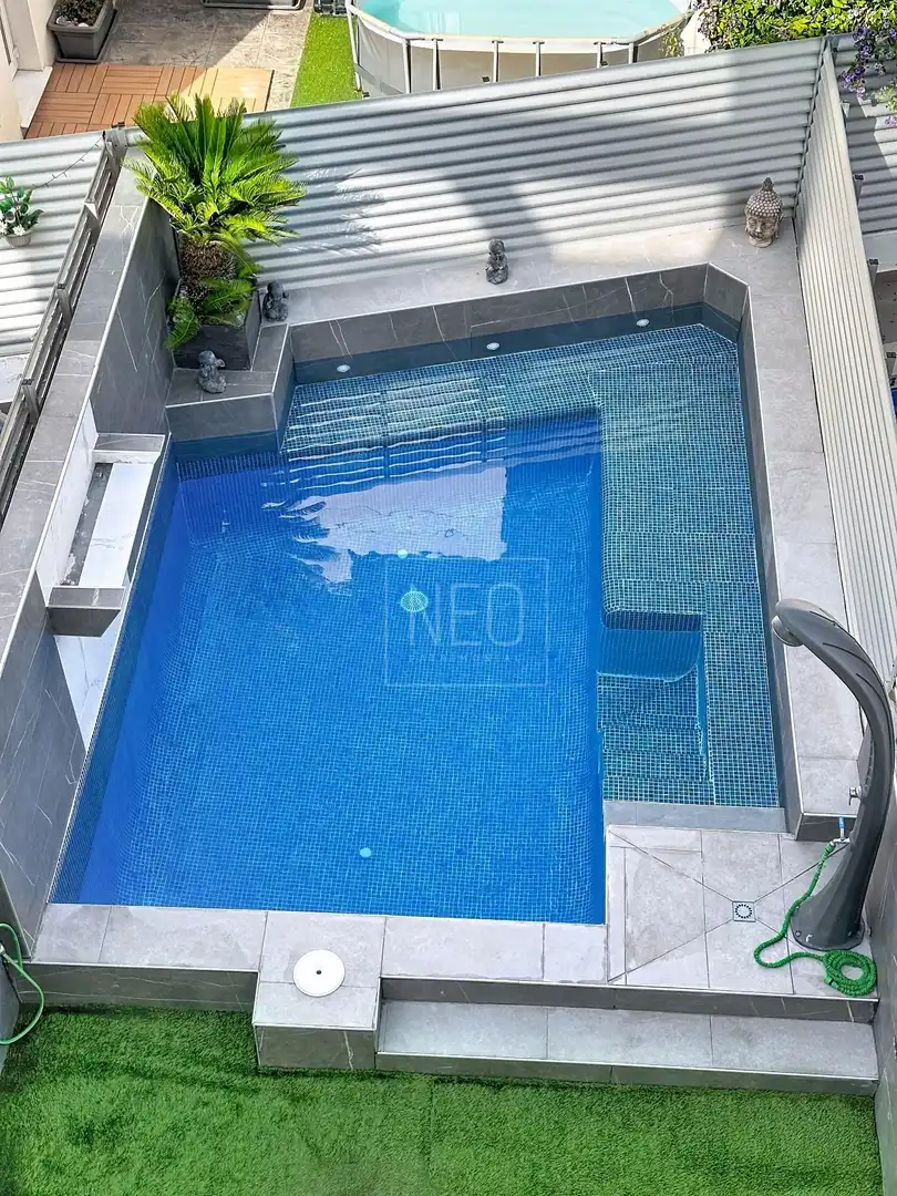Piscina de Casa adosada en venda en Daimús amb Aire condicionat, Jardí privat i Terrassa