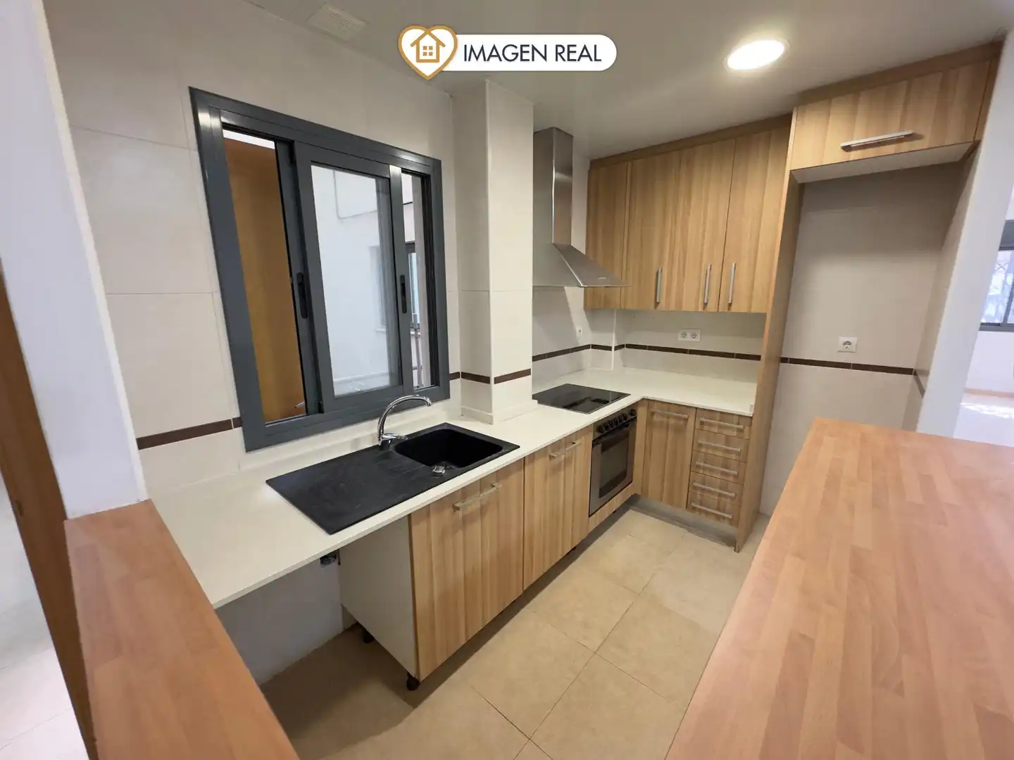 Küche von Wohnung mieten mit Kaufoption in Vallirana mit Heizung, Ofen und Internet