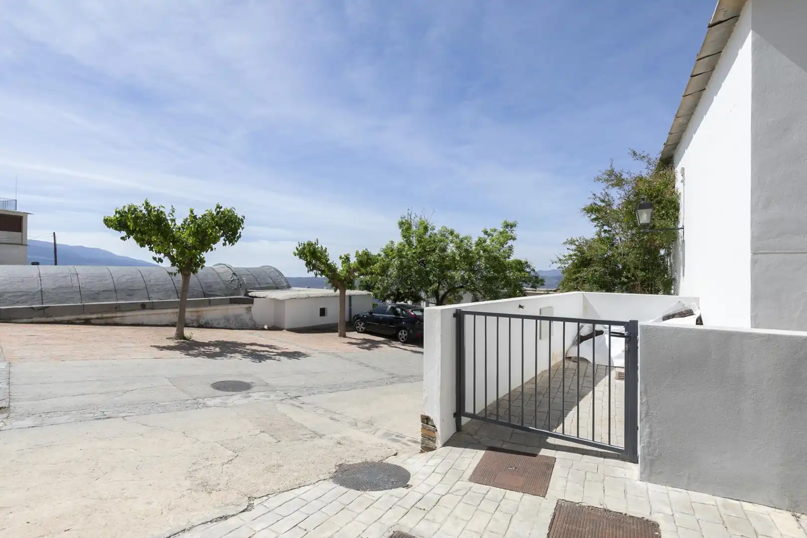 Vista exterior de Piso en venta en Nevada con Calefacción