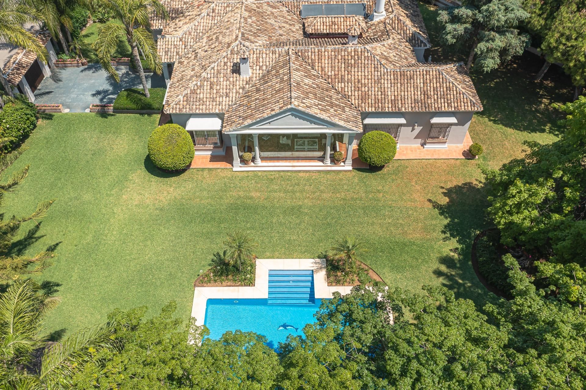 Garden of House or chalet for sale in Marbella  with Air Conditioner, Private garden and Terrace