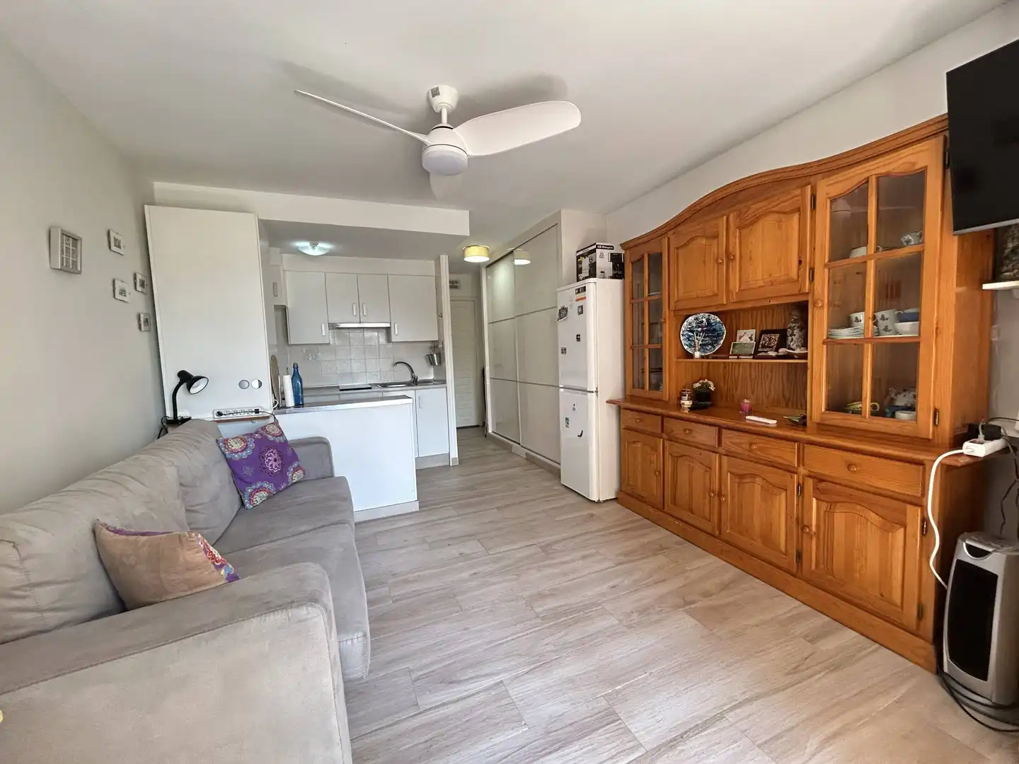 Cocina de Apartamento de alquiler en El Puig de Santa Maria con Amueblado y Piscina comunitaria