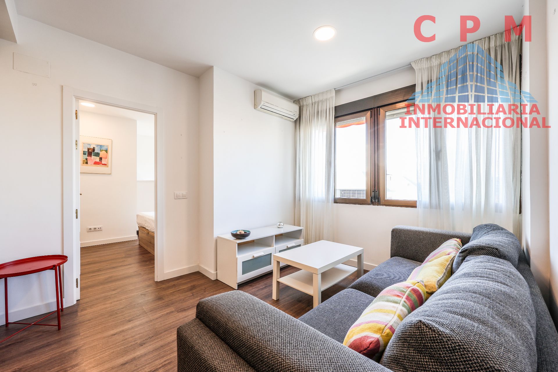 Living room of Flat to rent in  Madrid Capital  with Air Conditioner, Heating and Parquet flooring
