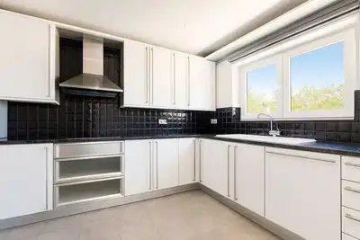 Detached house with pool for sale in Hipódromo - Cerrado del Águila, imagen 15