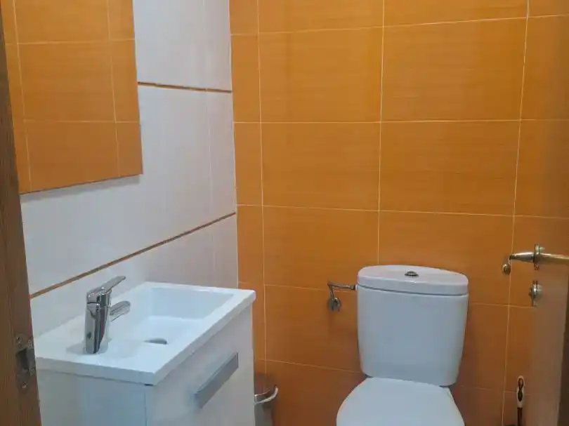 Bany de Pis en venda en  Almería Capital amb Aire condicionat