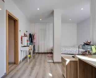 Bedroom of Flat for sale in  Barcelona Capital  with Heating, Parquet flooring and Balcony