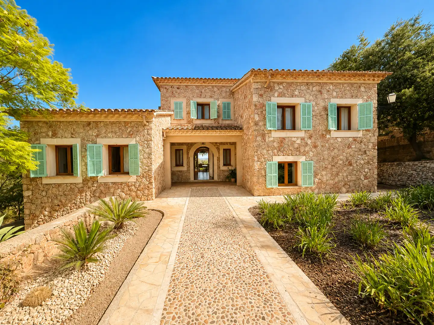 Exterior view of Houses for rent in Santa Eugènia  with Air Conditioner, Heating and Private garden