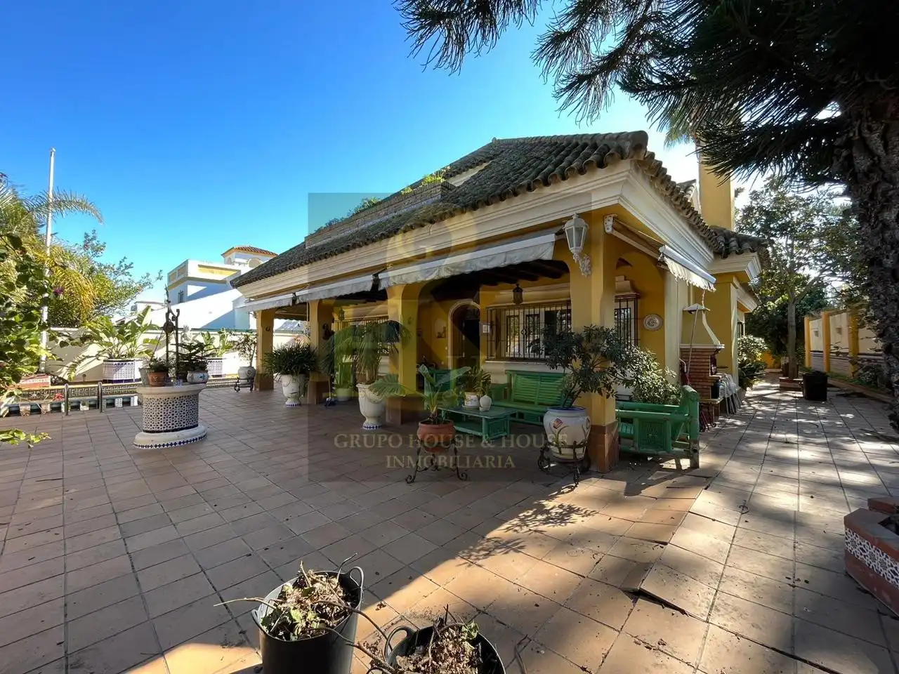 Exterior view of Houses for sale in Sanlúcar de Barrameda  with Air Conditioner, Private garden and Terrace