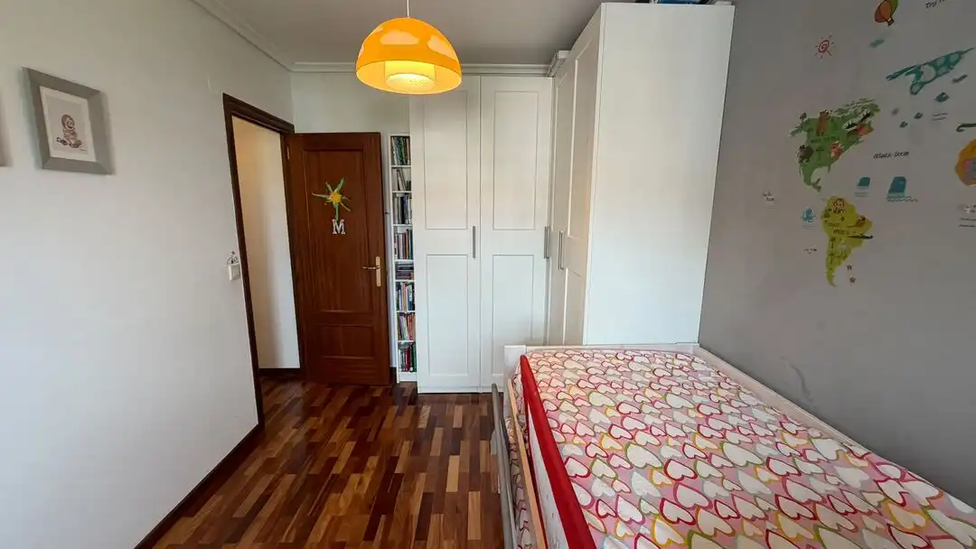 Habitación de Ático en venta en Vitoria - Gasteiz con Calefacción, Terraza y Trastero