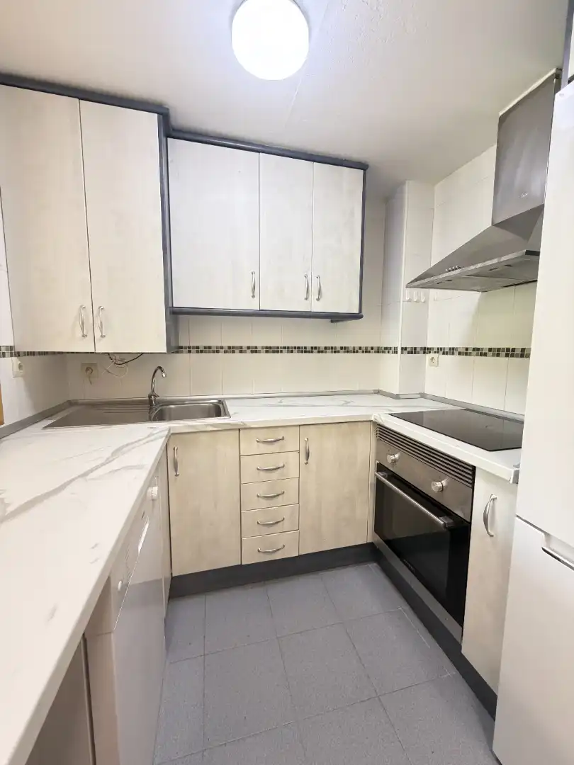 Apartments for rent in Plaza de la Constitución, Velilla de San Antonio