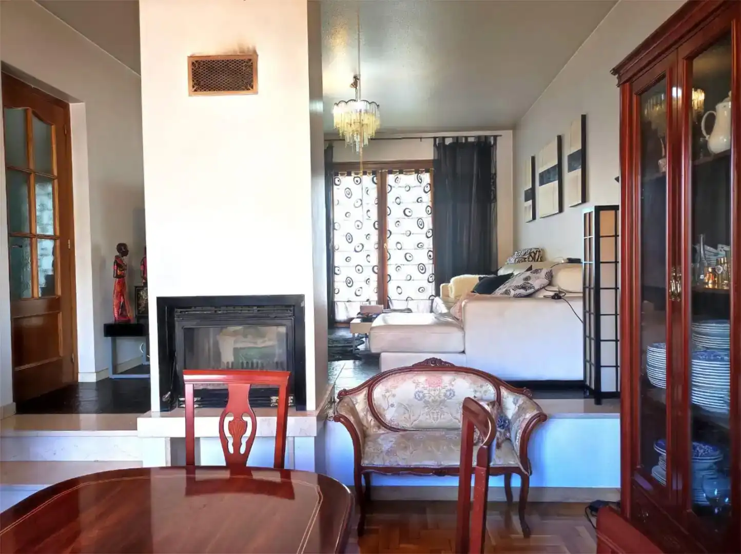 Sala d'estar de Casa adosada en venda en Galar amb Balcó