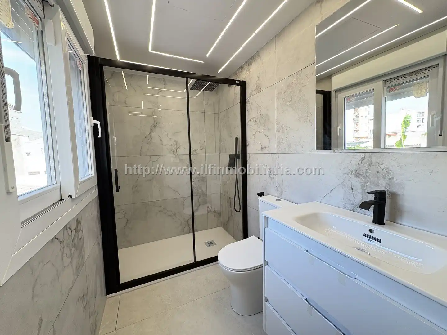 Baño de Ático en venta en  Palma de Mallorca con Aire acondicionado, Calefacción y Terraza