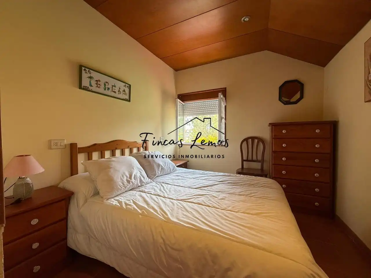 Habitación de Casa o chalet en venta en Camariñas con Jardín privado, Terraza y Amueblado