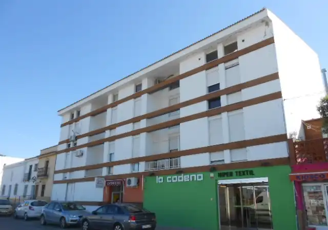 Vista exterior de Local en venda en Gibraleón, Huelva