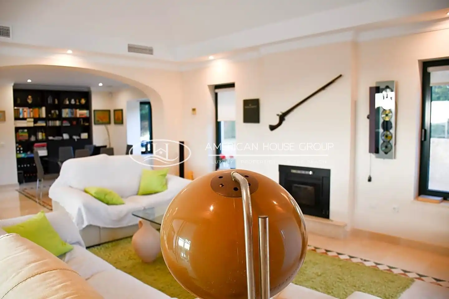 Sala d'estar de Casa o xalet en venda en Arcos de la Frontera amb Aire condicionat, Calefacció i Jardí privat