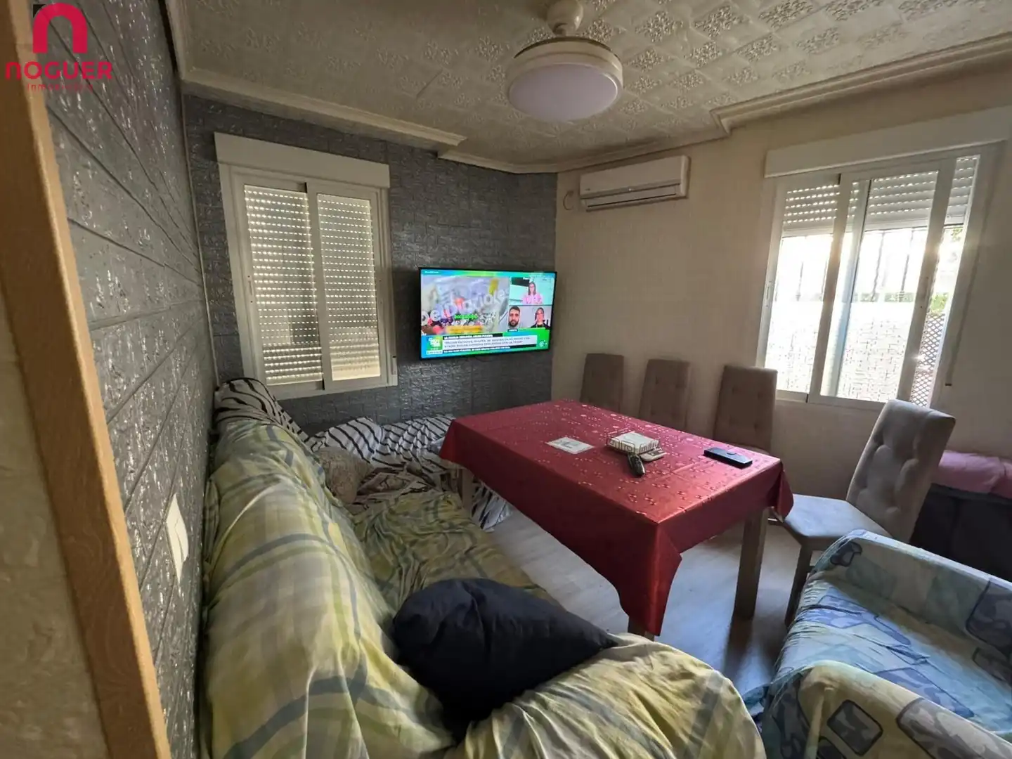Sala d'estar de Casa o xalet en venda en Córdoba amb Terrassa i Balcó
