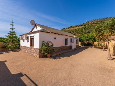 Casa en venda a Diseminados Cajiz Rural (Diseminado)