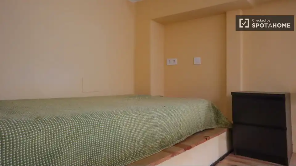 Room in Guindalera