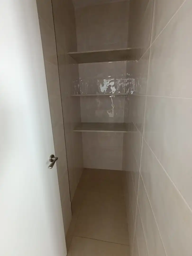 Badezimmer von Wohnung zum Verkauf in Linares
