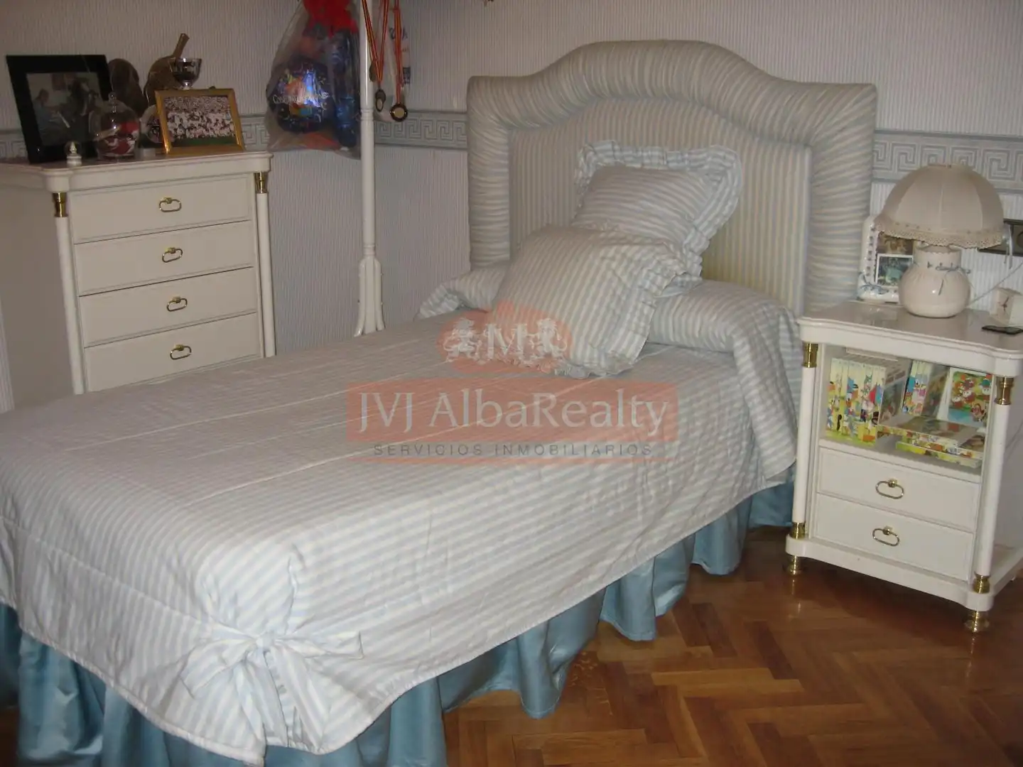 Habitación de Dúplex en venta en Albacete con Aire acondicionado, Calefacción y Parquet