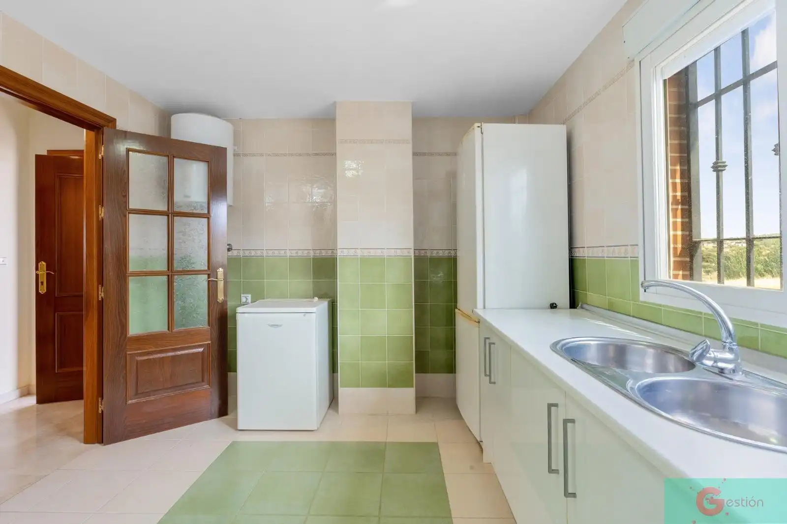 Chalet con piscina en venta en Peligros, imagen 10