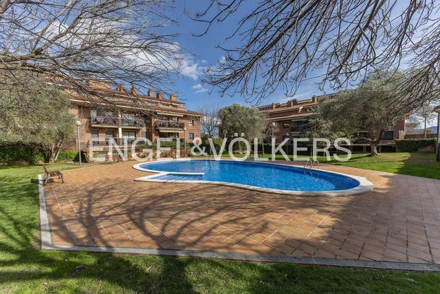 Piso en Venta en Coll Favà